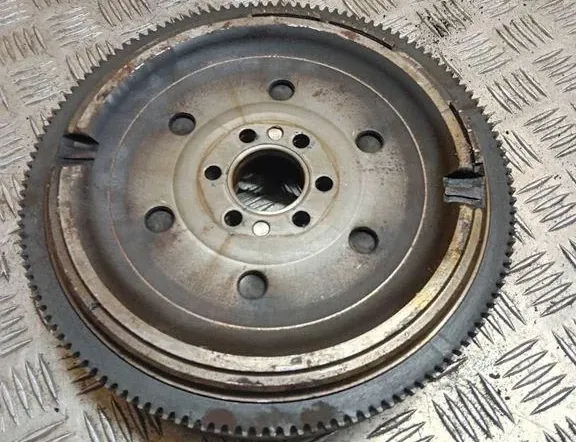 VOLKSWAGEN Passat B7 (2010-2015) Distribution intermediate gear 068105266 33966265