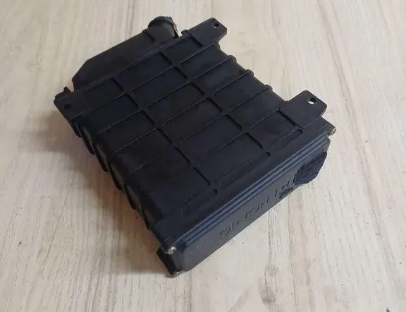 AUDI 80 B4 (1991-1996) Engine Control Unit ECU 811906264 34896327