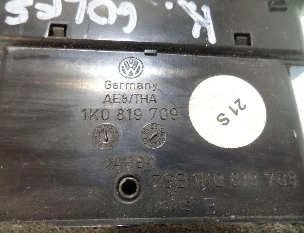 VOLKSWAGEN Gol G4 (2005-2010) Front Left Grill 1K0819709,1K0819703 35794167