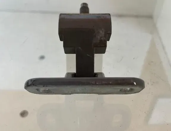 AUDI Q2 1 generation (2016-2024) Left Side Bootlid Hinge 8V3827299B 33209029