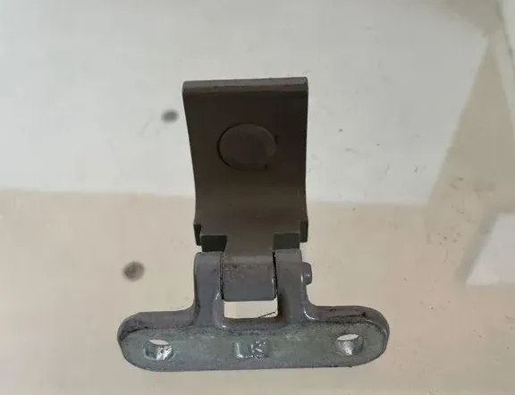 AUDI Q2 1 generation (2016-2024) Left Side Bootlid Hinge 8V3827299B 33209029