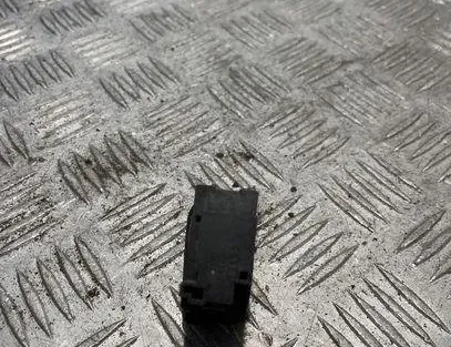 AUDI A4 B8/8K (2011-2016) кнопка опасности 8K1941509 21510448