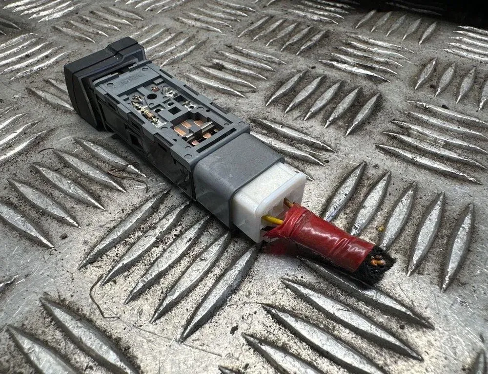 KIA Sorento 2 generation (2009-2021) ASR switch 621W05010 31467216