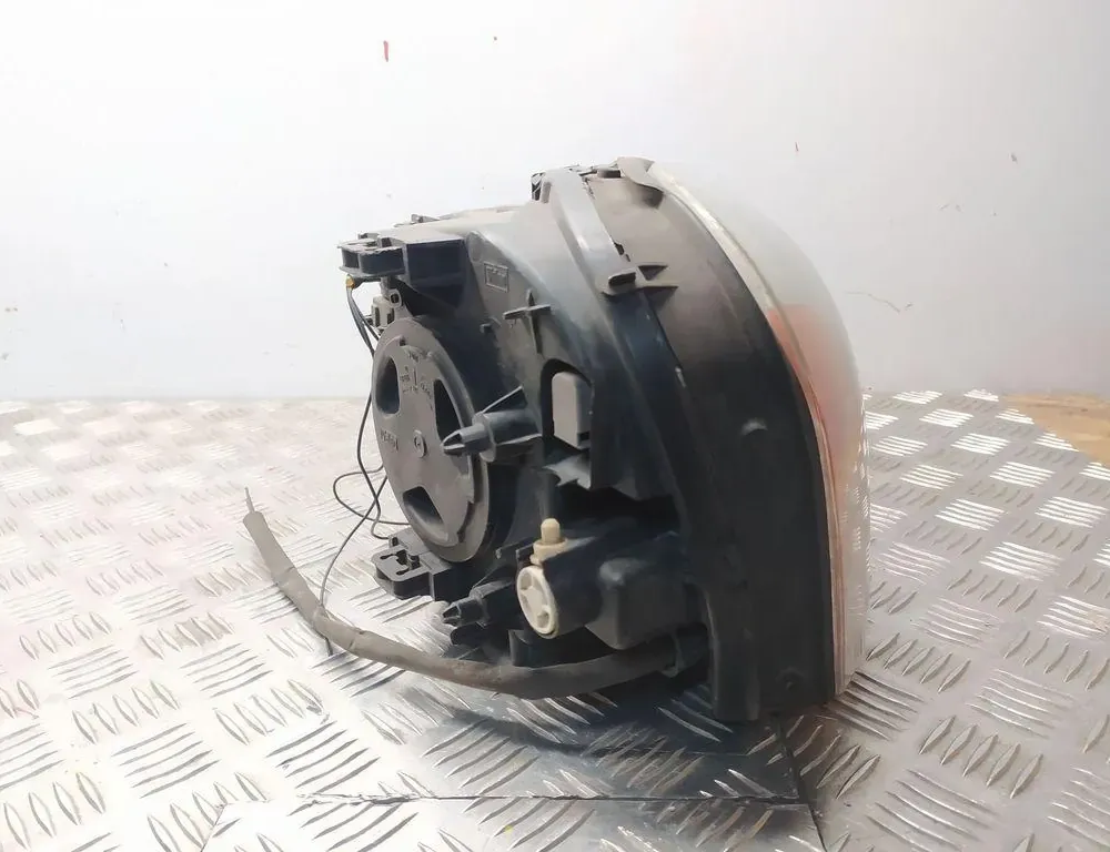 VOLVO XC60 Front Right Headlight 30678187 34607459