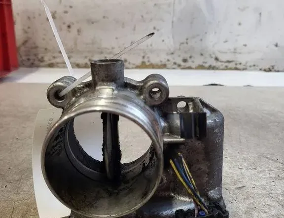 VOLVO V40 Cross Country 1 generation (2012-2020) Throttle Body 0280750520 34523524