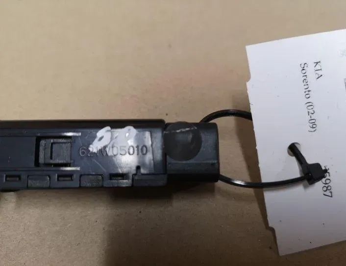 KIA Sorento 1 generation (2002-2011) Кнопка обогрева лобового стекла 202002962,621W05010 27065384