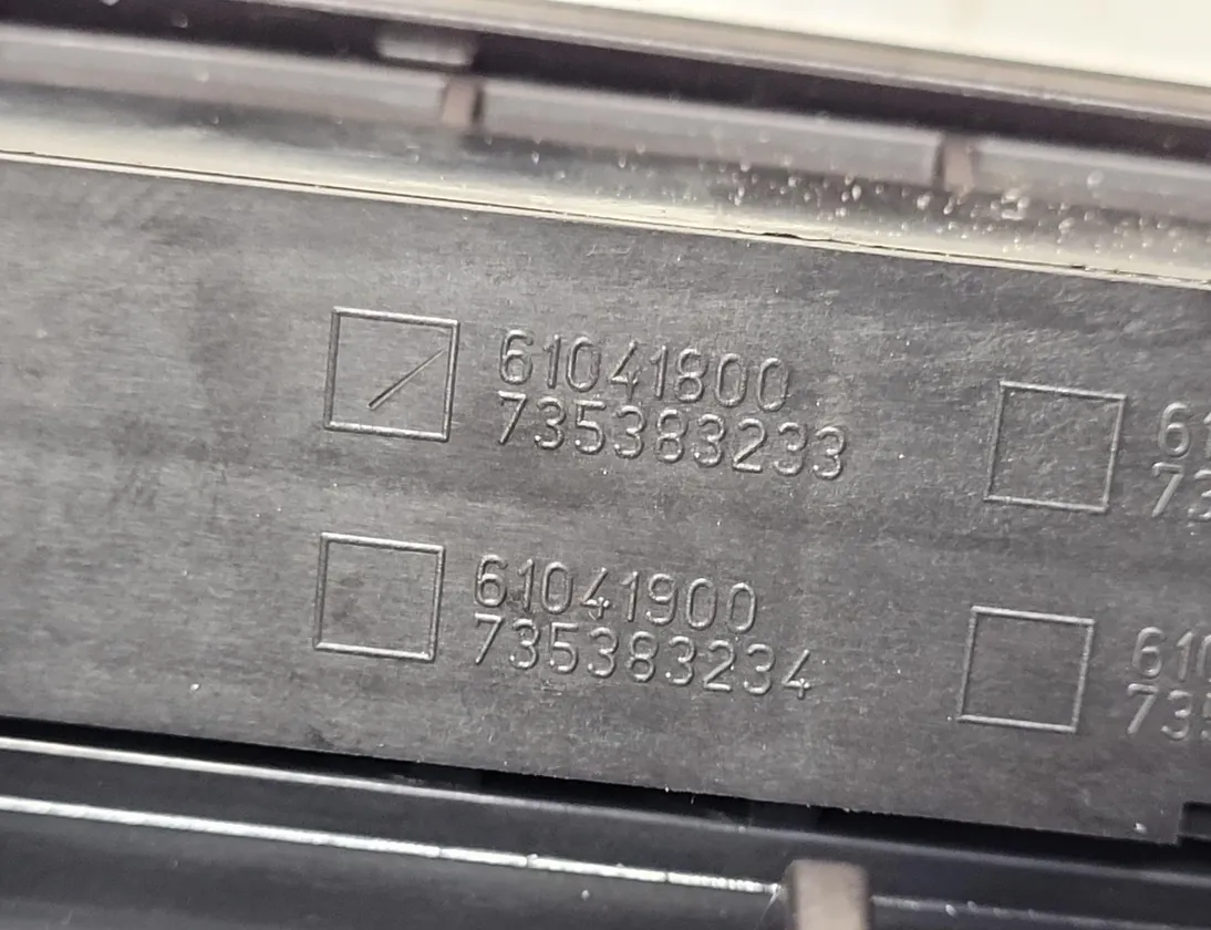 FIAT Punto 3 generation (2005-2020) Вентиляционные отверстия центральной консоли 735386328 28648433