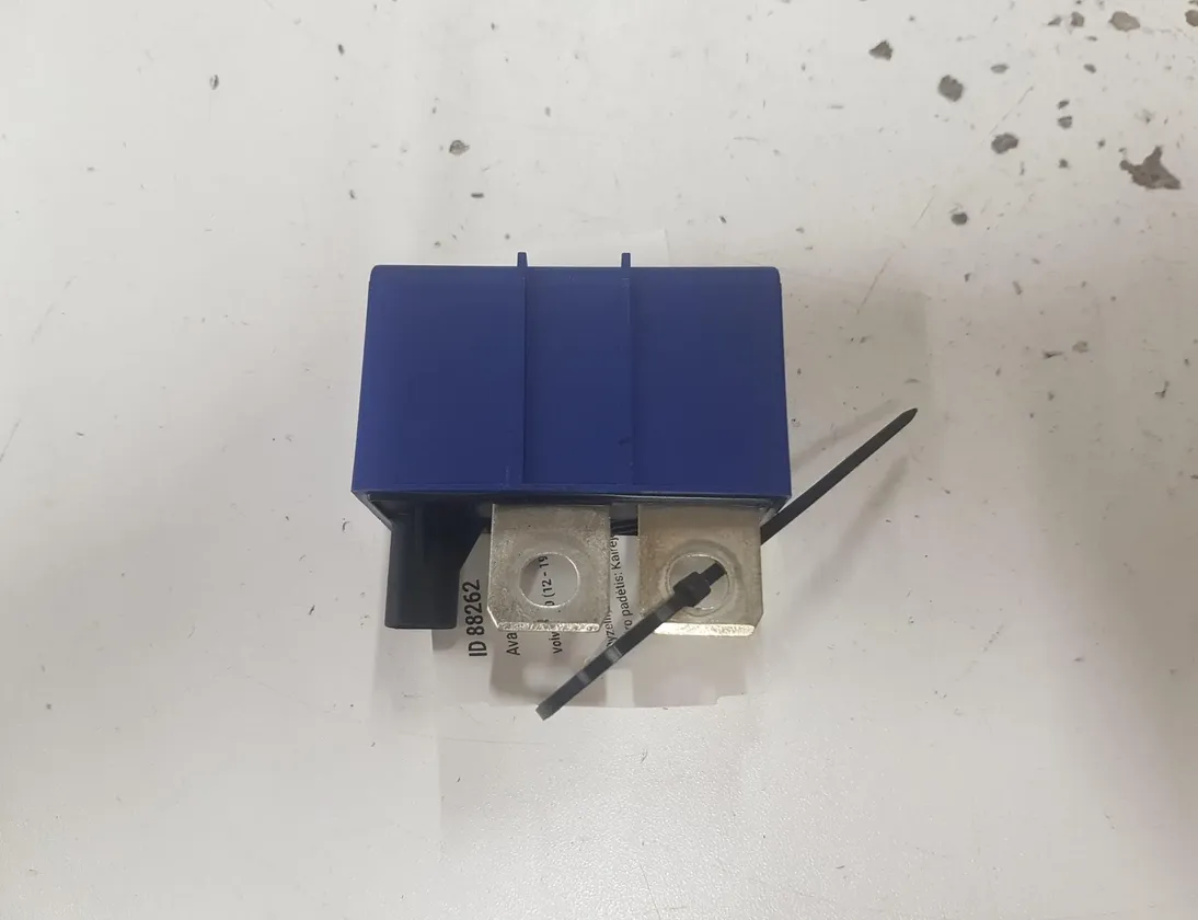 VOLVO V40 Cross Country 1 generation (2012-2020) Relays 30659046 28714511
