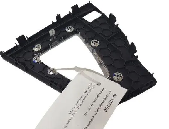 BMW 3 Series F30/F31 (2011-2020) Gear Shifting Level Plastic Trim 9258319 31038774