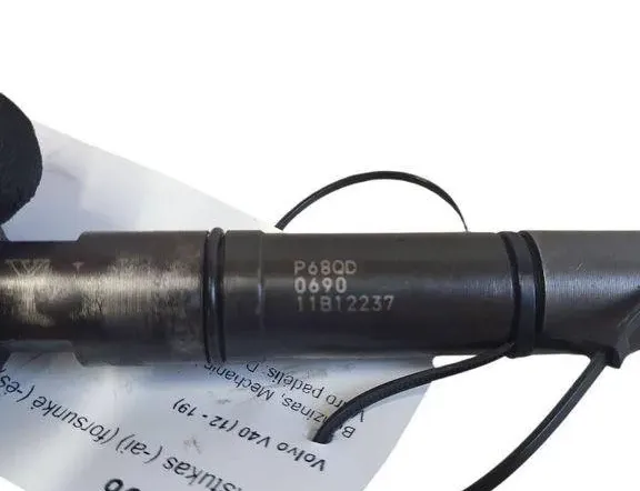 VOLVO V40 Cross Country 1 generation (2012-2020) Fuel Injector 31452115 31563739
