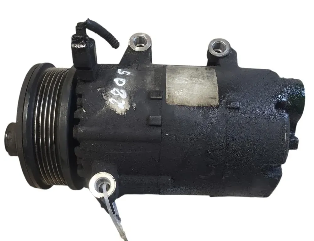 VOLVO V70 3 generation (2007-2020) Air Condition Pump 33352283