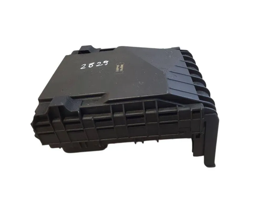 SEAT Leon 2 generation (2005-2012) Fuse box 1K0937125A 33608939