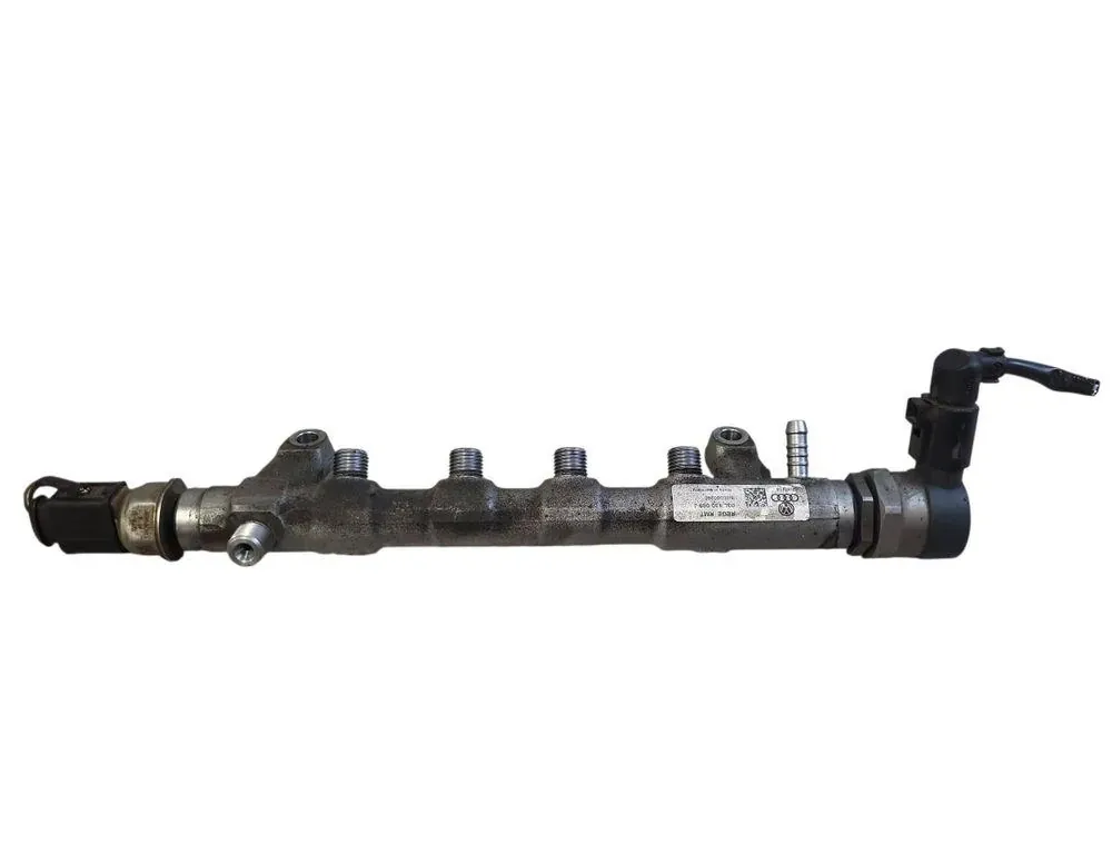 VOLKSWAGEN Passat B6 (2005-2010) Топливная рейка 03L130089J 33849341