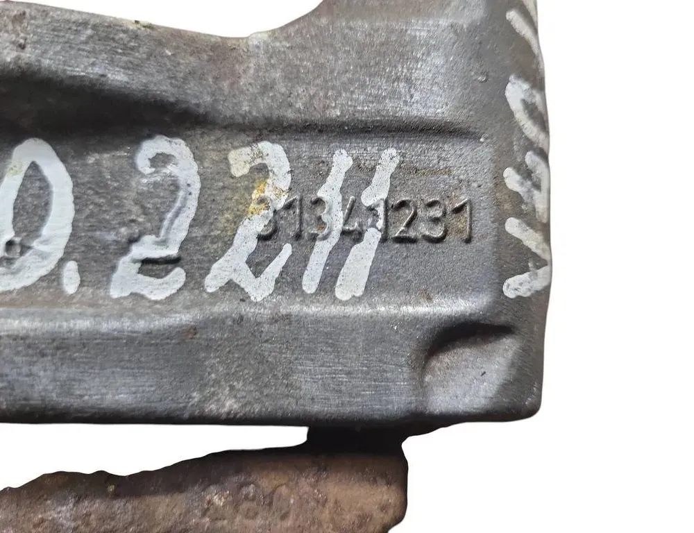 VOLVO V40 Cross Country 1 generation (2012-2020) задний правый суппорт 31341231 33942496