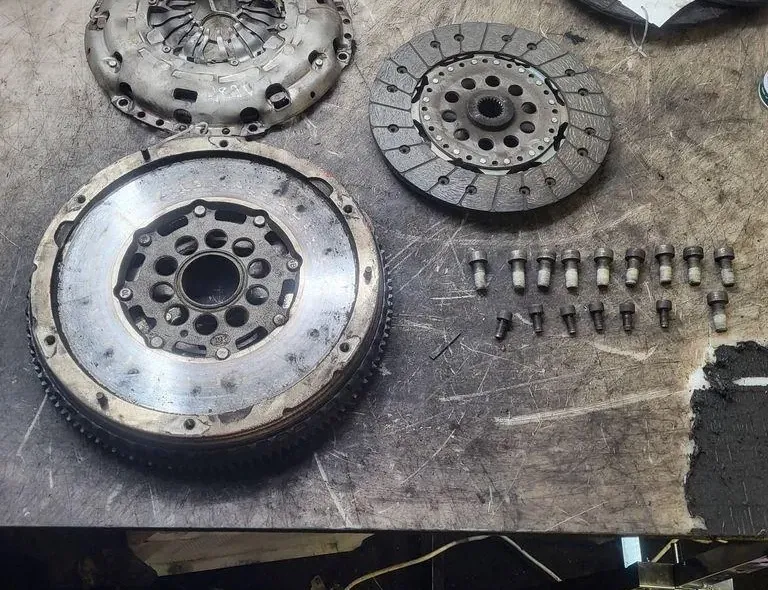 VOLVO V40 Cross Country 1 generation (2012-2020) Clutch Kit 124040310 34520316