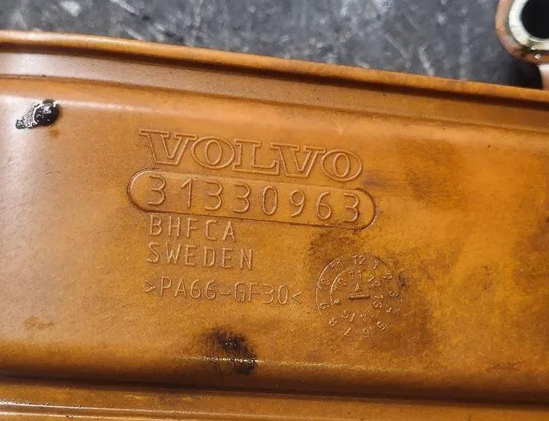 VOLVO V70 3 generation (2007-2020) Oil Collector 31330963 34523989