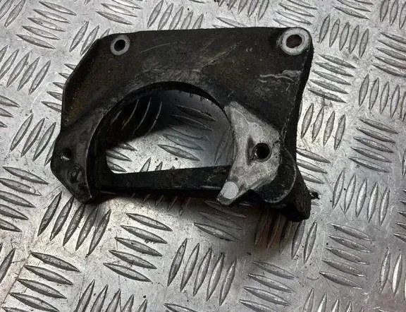 BMW 5 Series E60/E61 (2003-2010) Engine Bracket Right Side 6761117 30538049