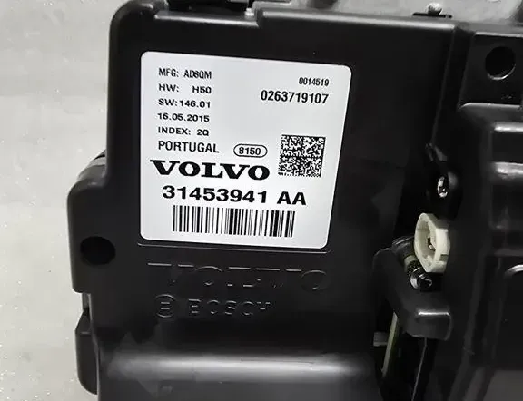 VOLVO XC60 1 generation (2008-2017) Speedometer 31453941 34305505