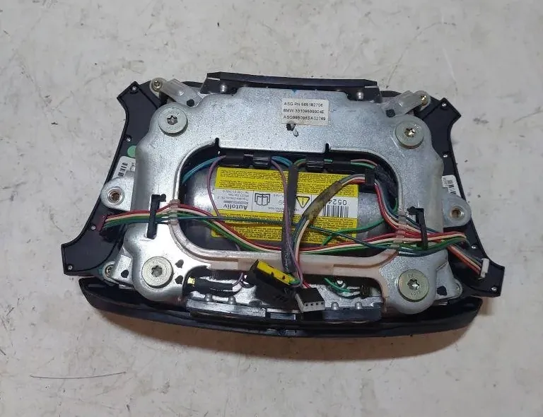 BMW 5 Series E39 (1995-2004) Steering Wheel Airbag 33109599904 34312385