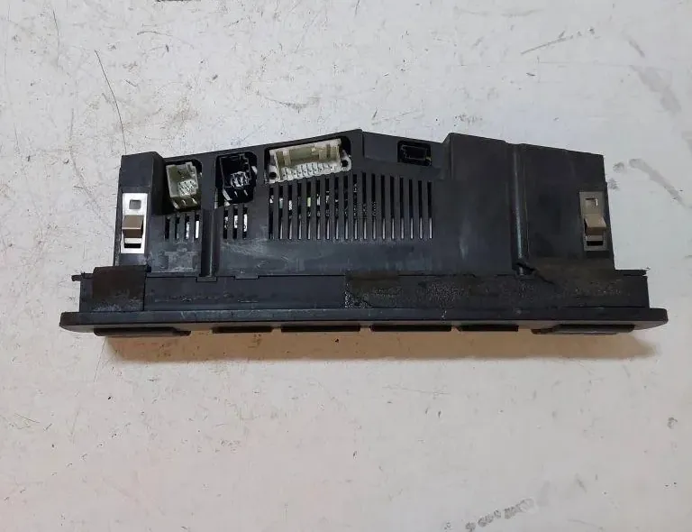 BMW 3 Series E90/E91/E92/E93 (2004-2013) Other Control Units 64116916882 34313606