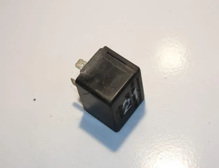 VOLKSWAGEN Passat B5 (1996-2005) Relays 4DB00375064,191953227A 27160469