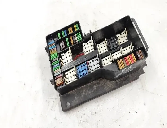 BMW 3 Series E36 (1990-2000) Fuse Box 61131387590 27175778