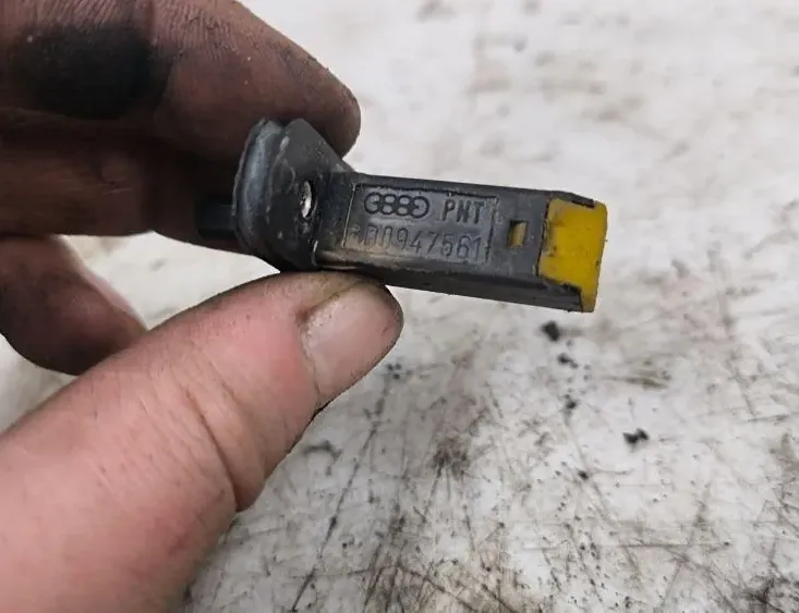 AUDI A4 B5/8D (1994-2001) Other Control Units 8D0947561 34650140