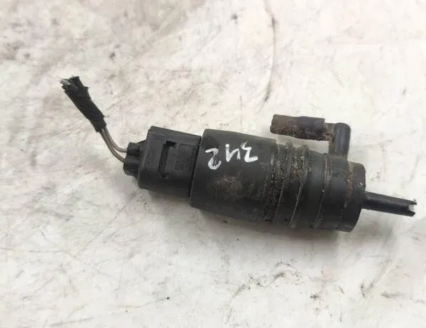 BMW 5 Series E60/E61 (2003-2010) Washer Tank Motor 20210329,8624,23113 34648043