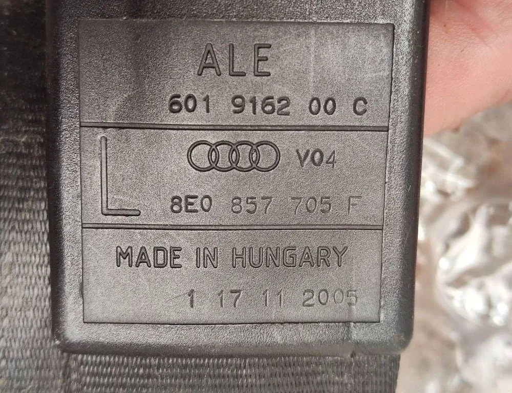 AUDI A4 B7/8E (2004-2008) Front Left Seatbelt 601916200C 35985001