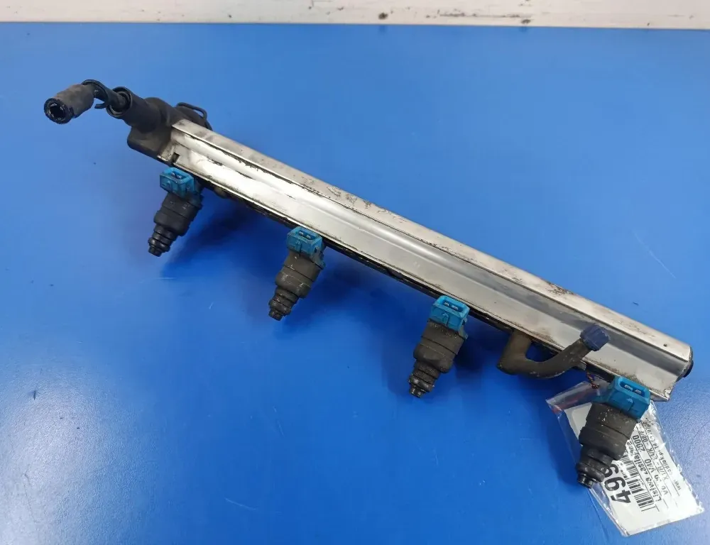 VOLVO V40 1 generation (1996-2004) Топливная рейка 9202694 33720304