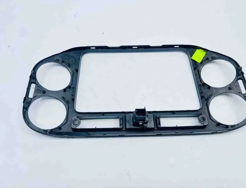 VOLKSWAGEN Tiguan 1 generation (2007-2017) Music Player Trim 5N0858069J 32736144