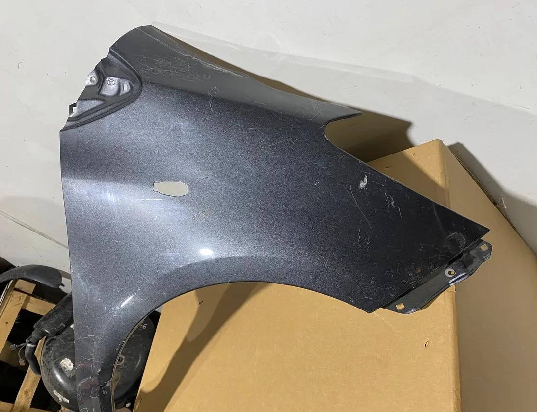 TOYOTA Yaris 3 generation (2010-2019) Front Right Fender 33510790