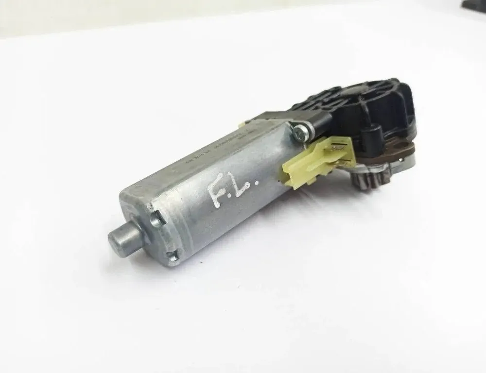 MERCEDES-BENZ C-Class W204/S204/C204 (2004-2015) Front Right Seat Control  Motor 82028922,820289224,0390203001 34317096