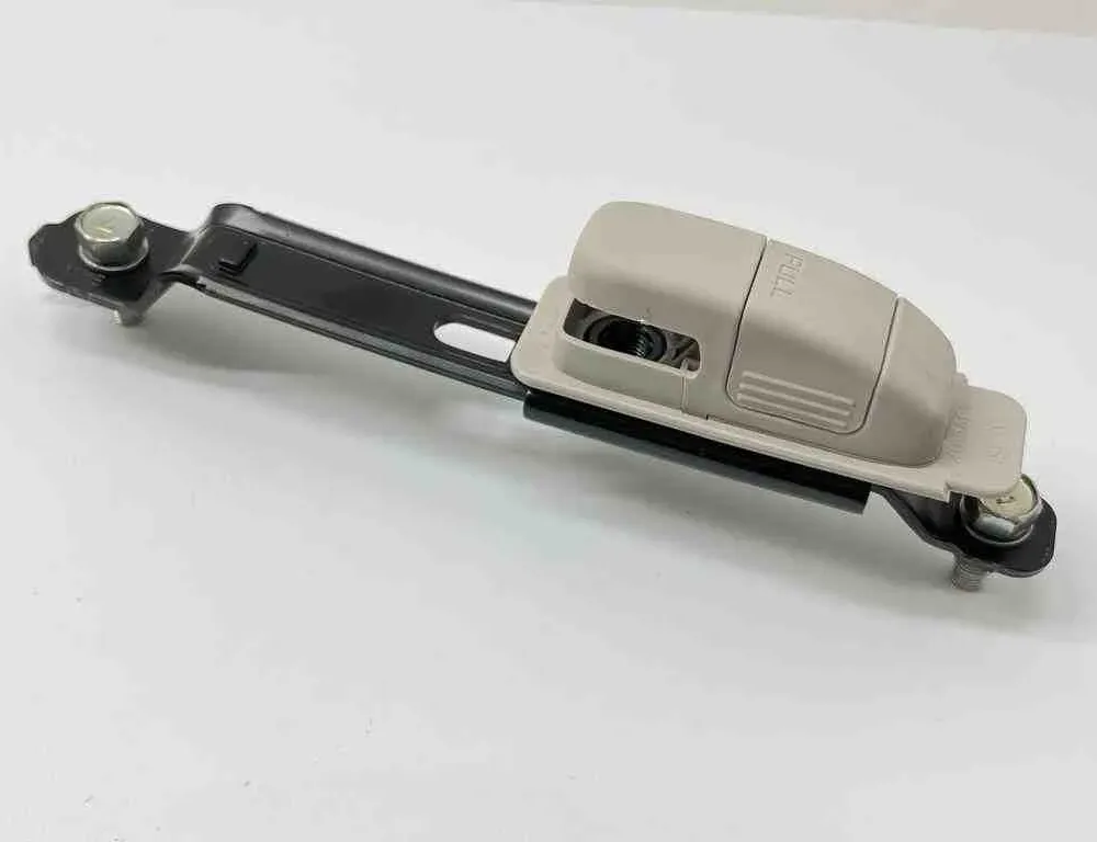 SUBARU Legacy 5 generation (2009-2015) Регулятор высоты ремня безопасности (передний правый) 6096312C 32692132