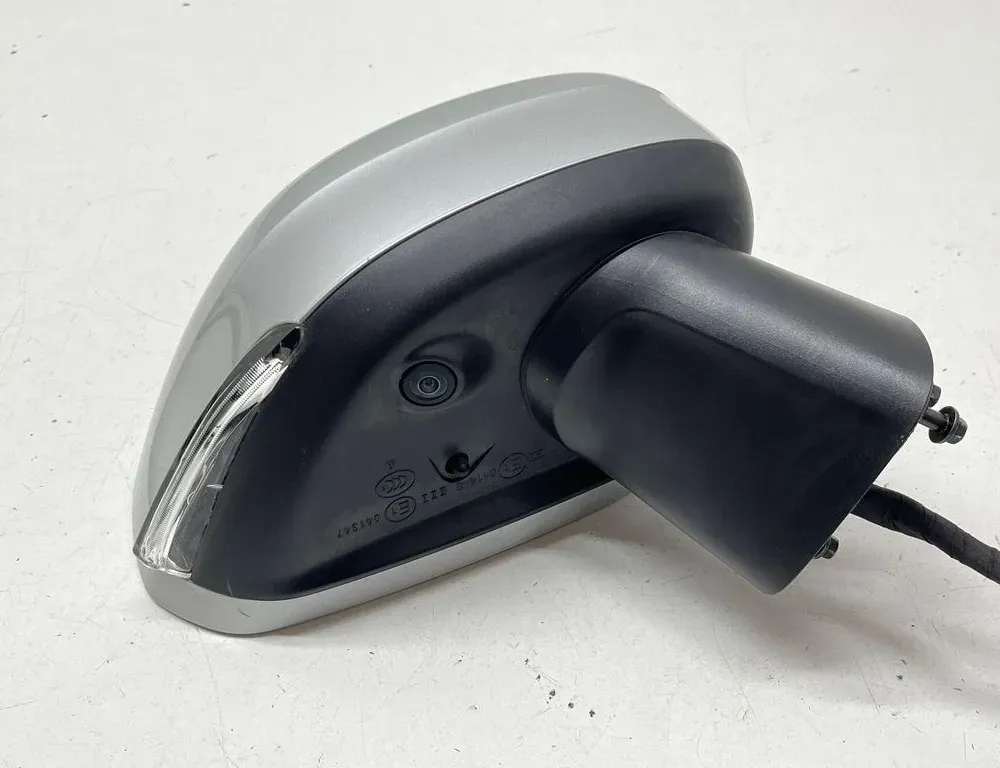 VOLVO XC60 2 generation (2017-2024) Right Side Wing Mirror E1041443 33892206