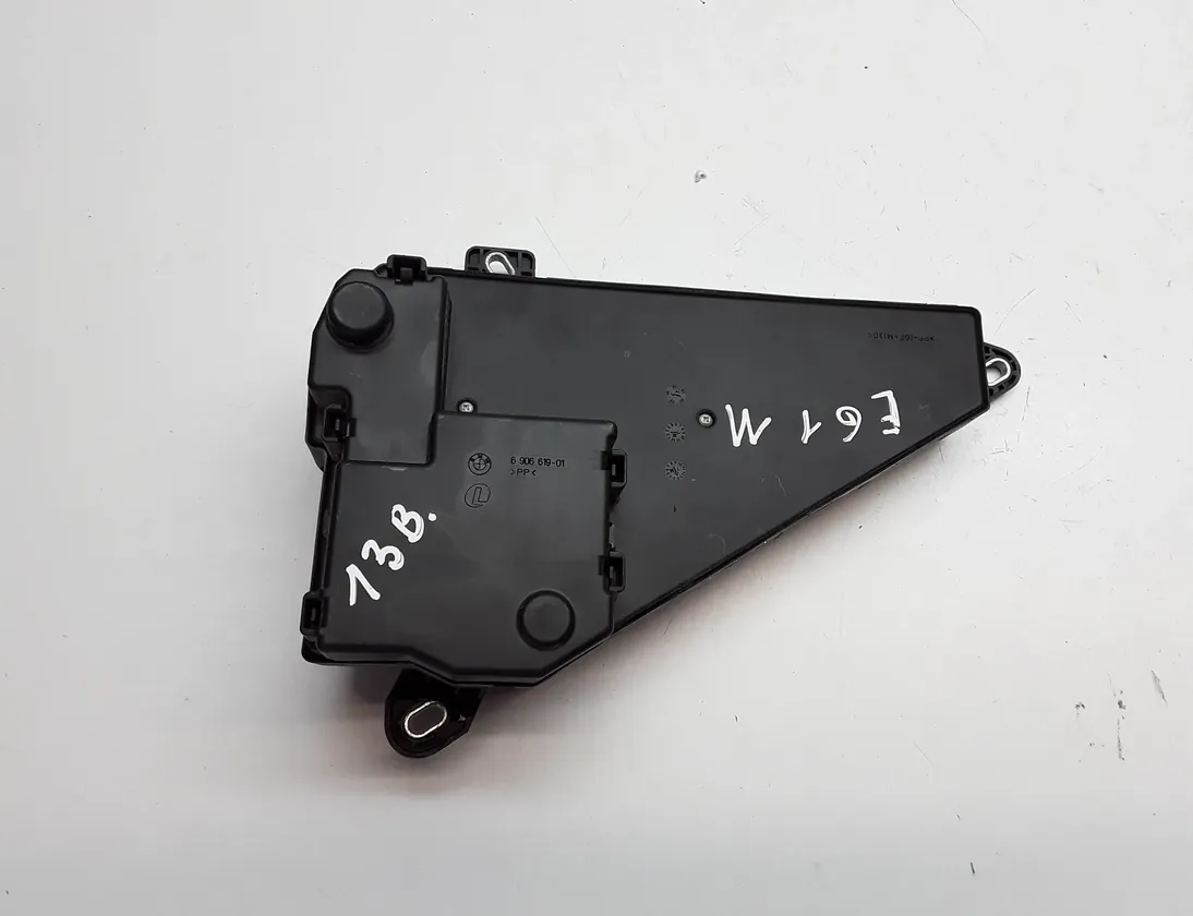 BMW 5 Series E60/E61 (2003-2010) Fuse Box 6906618-04,6906618 13640253