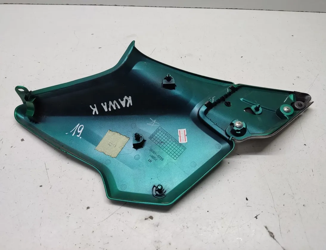 KAWASAKI Z650RS Left side fairing cover panel cowl LH 360010726,36001-0726 34493966