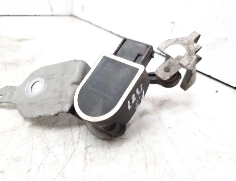 MERCEDES-BENZ C-Class W205/S205/C205 (2014-2023) Front Right Level Sensor A2229050503 33384788