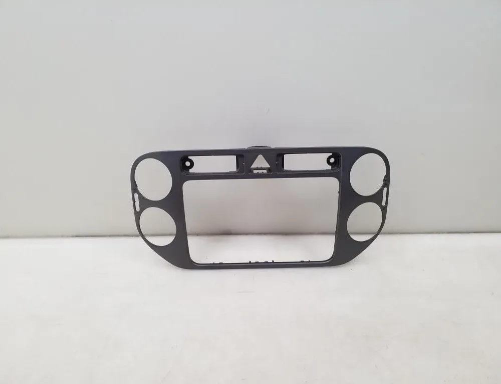 VOLKSWAGEN Tiguan 1 generation (2007-2017) Panel trim shield 5M0858071K 25066662