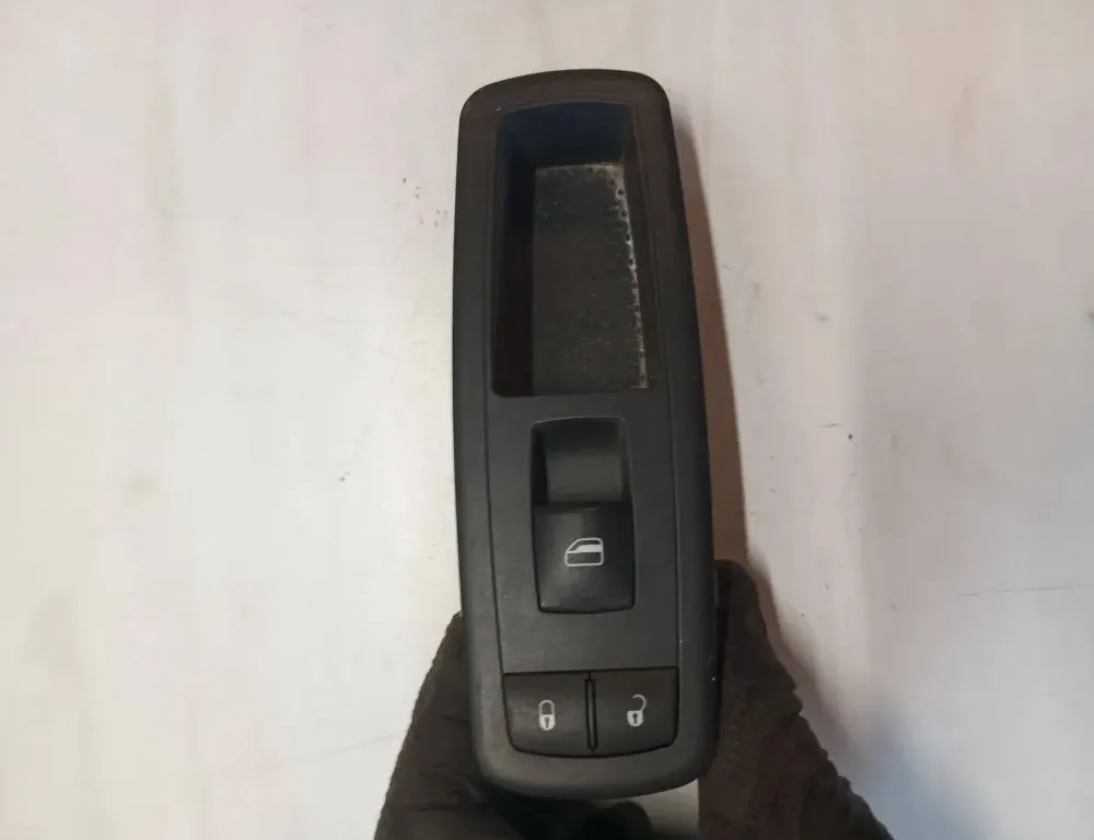 DODGE Nitro 1 generation (2007-2010) Rear Left Door Window Control Switches 04602544 33122711