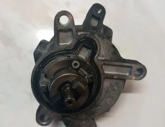 VOLVO XC60 1 generation (2008-2017) Vacuum Pump 31219463 33123394