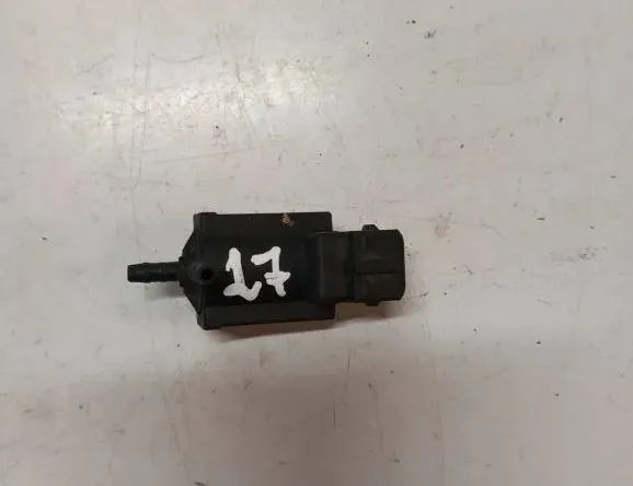 VOLVO V70 2 generation (2000-2008) Solenoid Valve 2224010 33124985