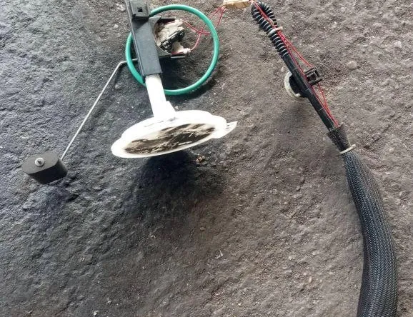 VOLVO XC60 1 generation (2008-2017) In Tank Fuel Pump 31274669 33129822