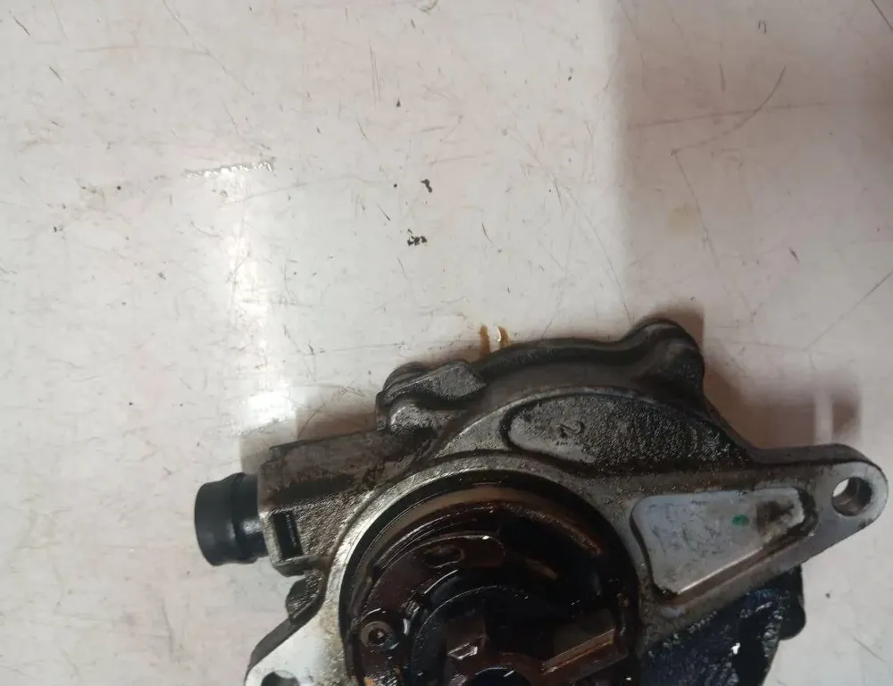 VOLVO XC60 1 generation (2008-2017) Vacuum Pump 6G9N2A451AG 33129895