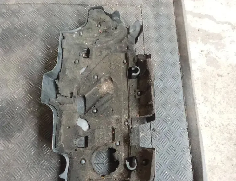 VOLVO S60 2 generation (2010-2020) Декоративная крышка двигателя 08653495 33130016