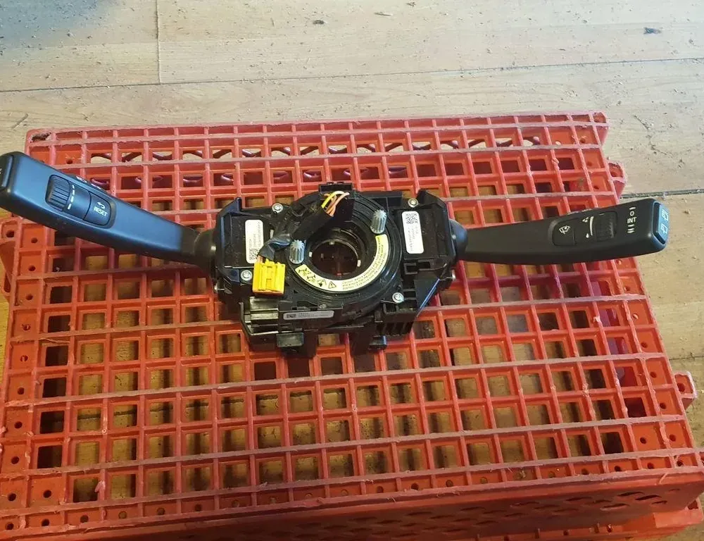 VOLVO V40 Cross Country 1 generation (2012-2020) Steering Wheel Slip Ring Squib C100454BBCZ,31343218 33134807