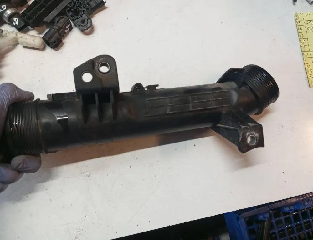 VOLVO V40 Cross Country 1 generation (2012-2020) шланг радиатора интеркулера 31422153 33139844