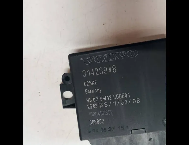 VOLVO S60 2 generation (2010-2020) PDC Parking Distance Control Unit 31423948 33159708