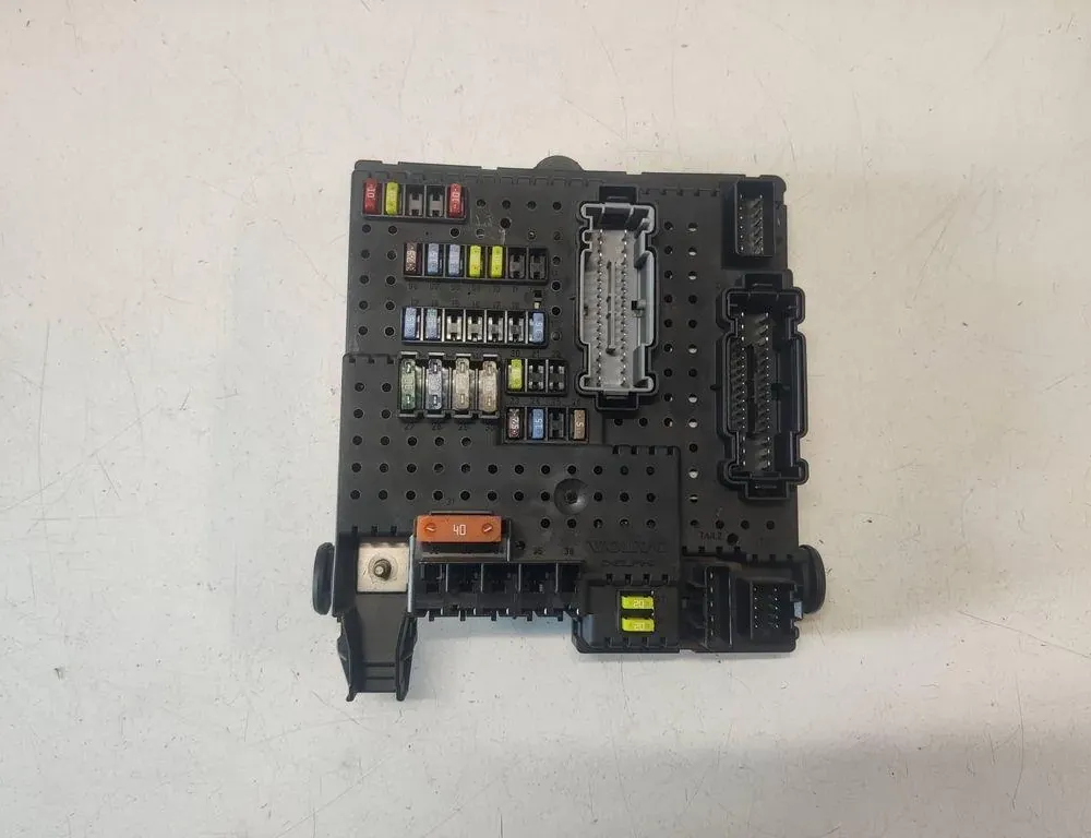 VOLVO S60 2 generation (2010-2020) Fuse box 30728512 33160114