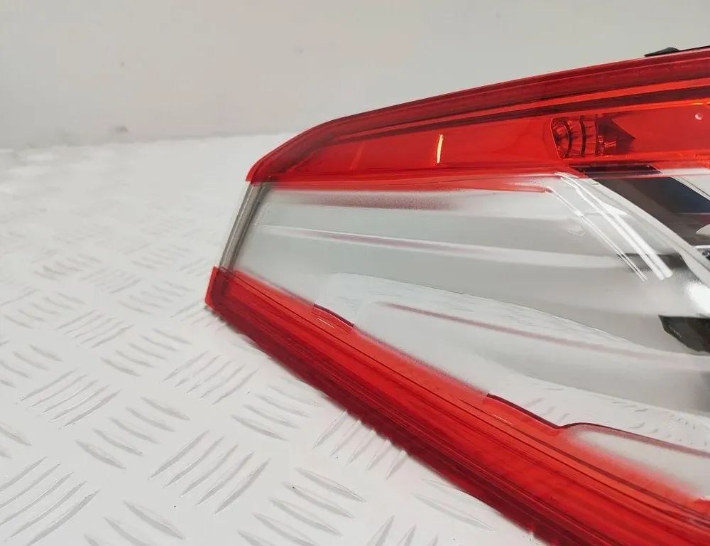 PEUGEOT 508 1 generation (2010-2020) Rear Left Taillight 9686779580 33502075